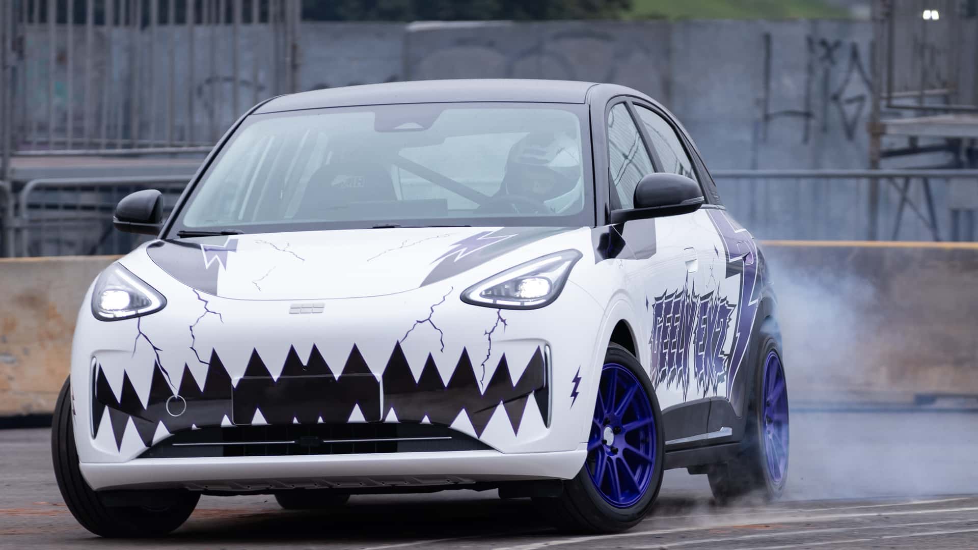 La voiture électrique la plus vendue en Chine maîtrise le drift