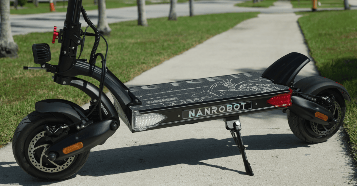 مراجعة Nanrobot LS7+: سكوتر كهربائي بسرعة 70 ميل/ساعة وأداء جنوني