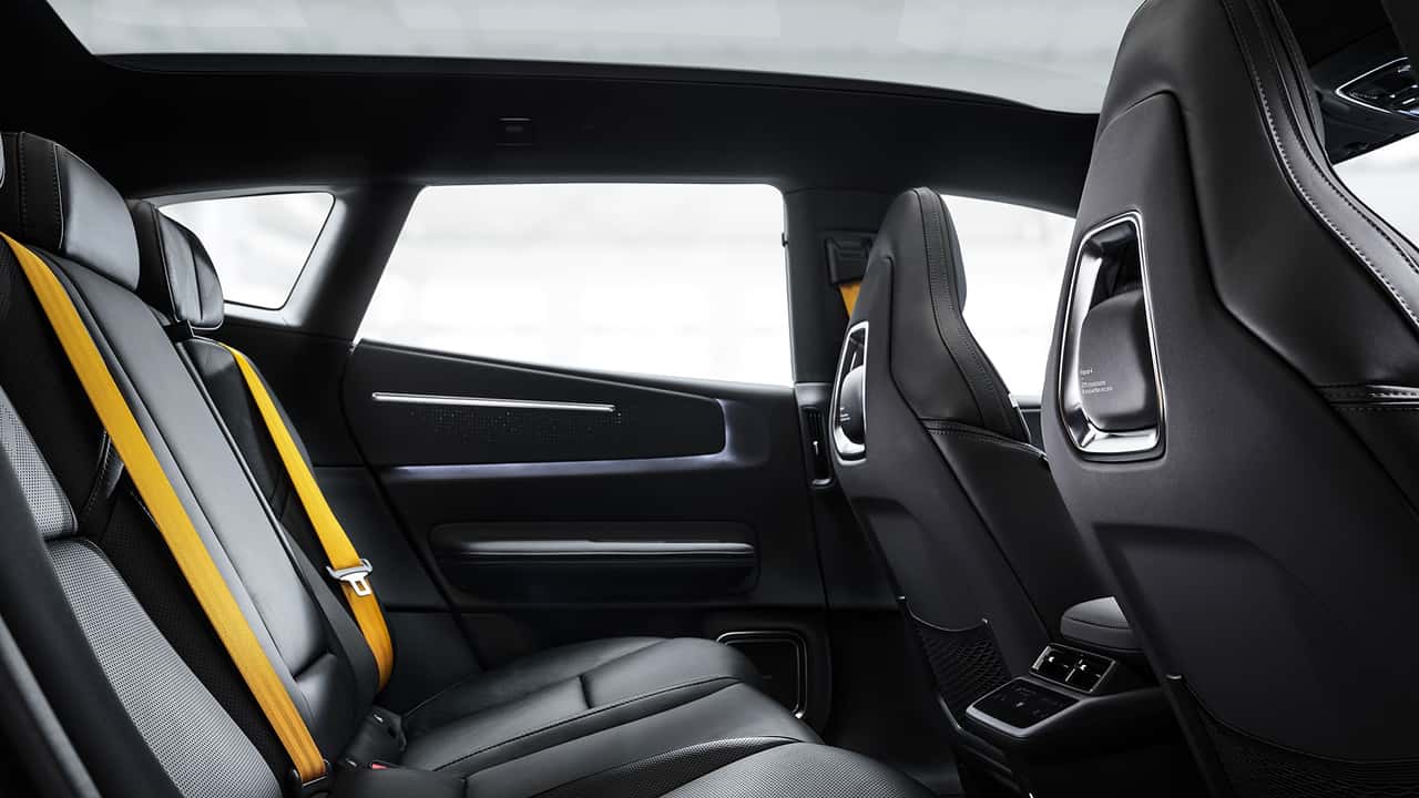 سيارة Polestar 4 SUV