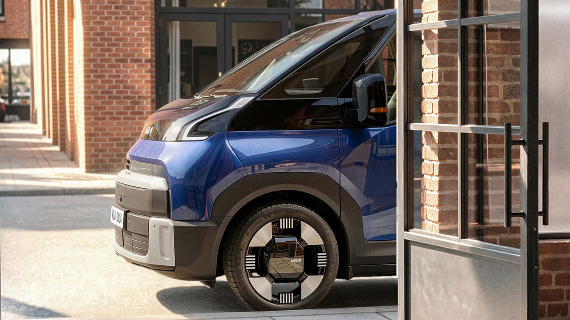 Kia'nın en büyük elektrikli minibüsü: Bağlantı özelliklerinin ötesine geçen yetenekler