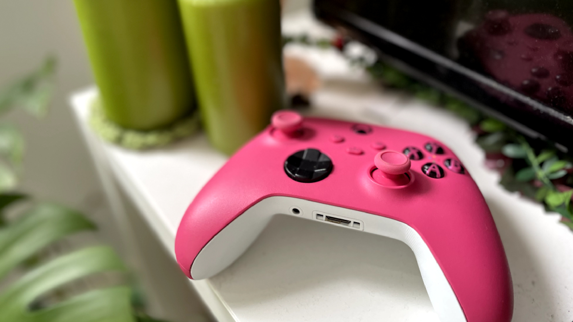 Pink Xbox controller 
