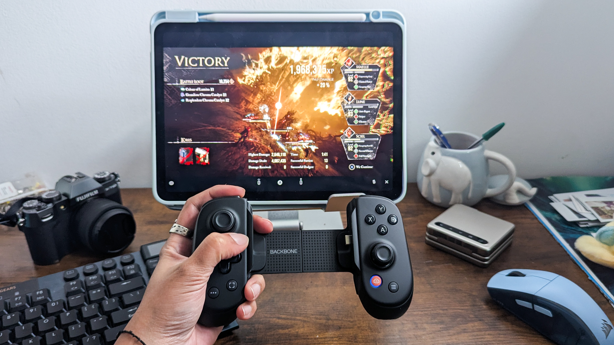 Backbone Pro controller