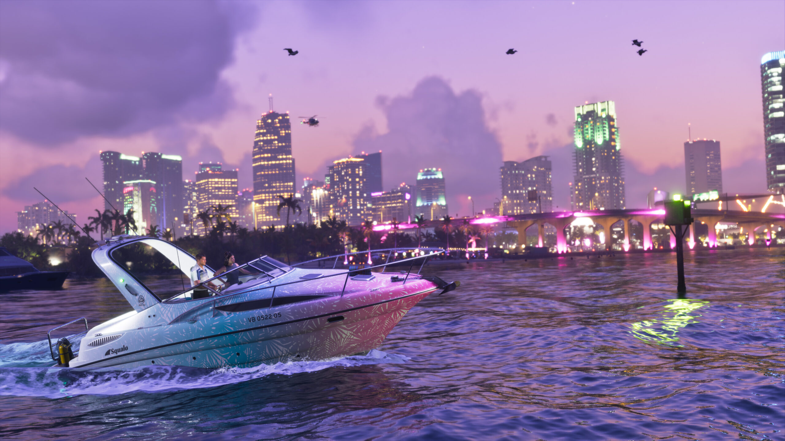قارب Shitzu Squalo السريع يبحر عبر خليج في GTA 6
