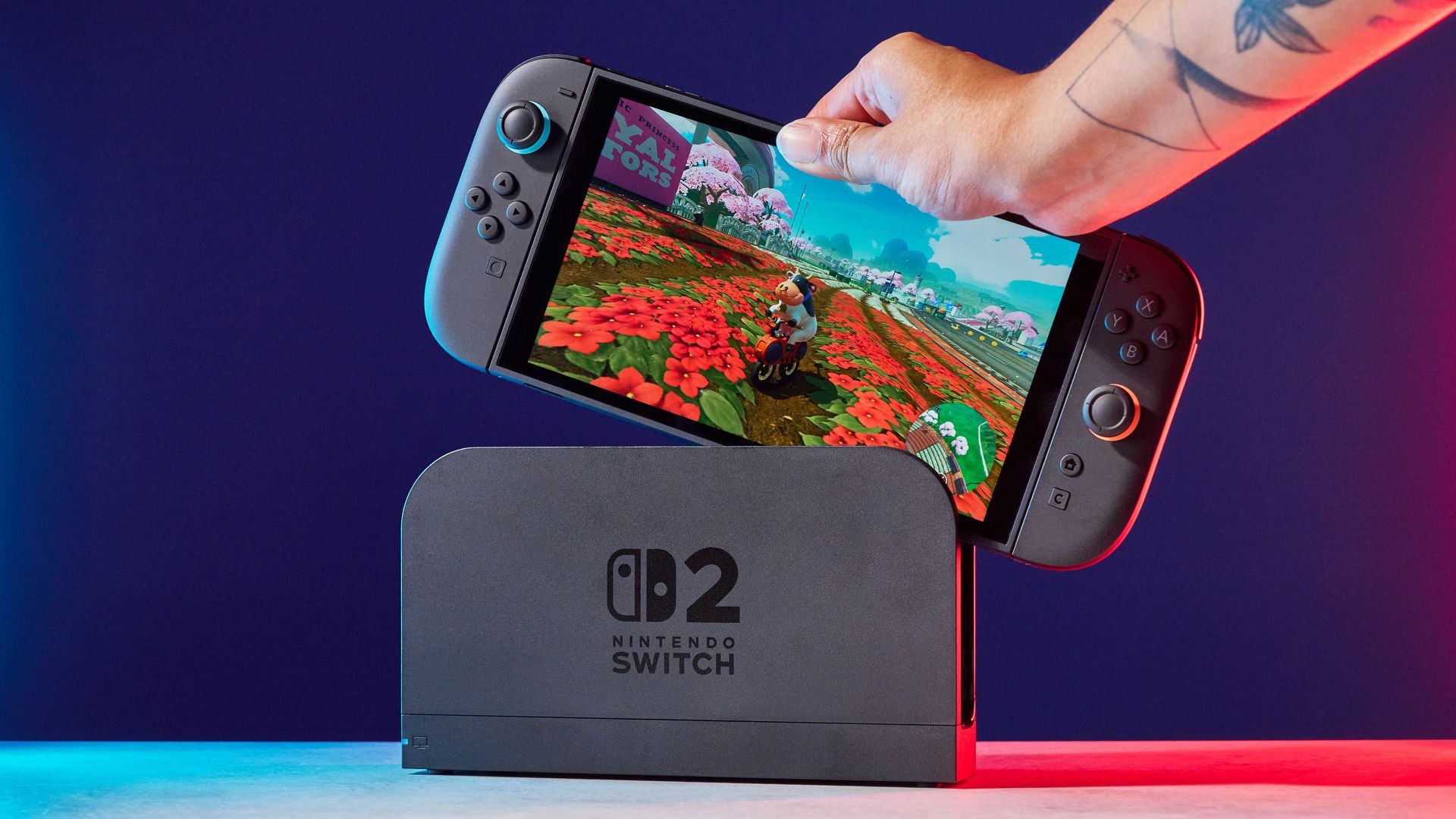 حللت أكبر مشكلة في Nintendo Switch 2 بدقيقة ببطاقة microSD Express مكلفة وتستحق