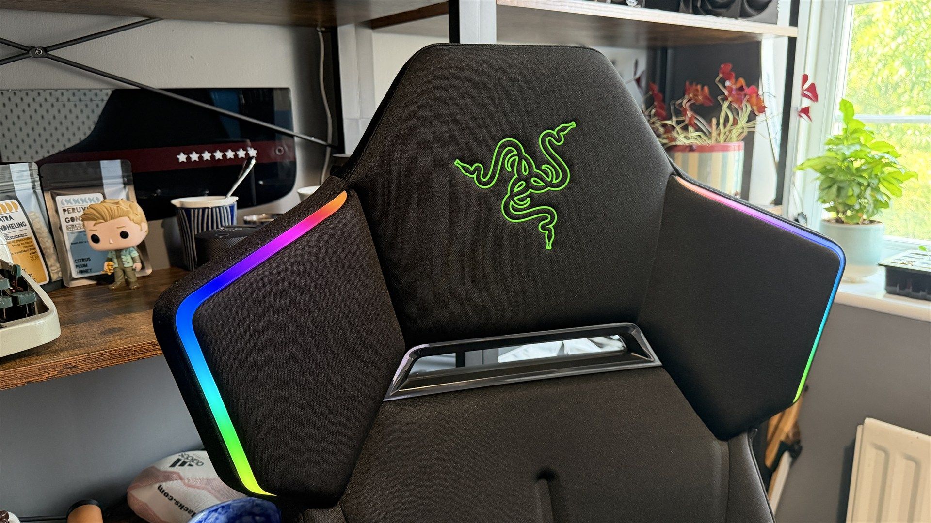 ريزر تبيع كرسي ألعاب RGB المنتظر... لكن هناك تفاصيل!