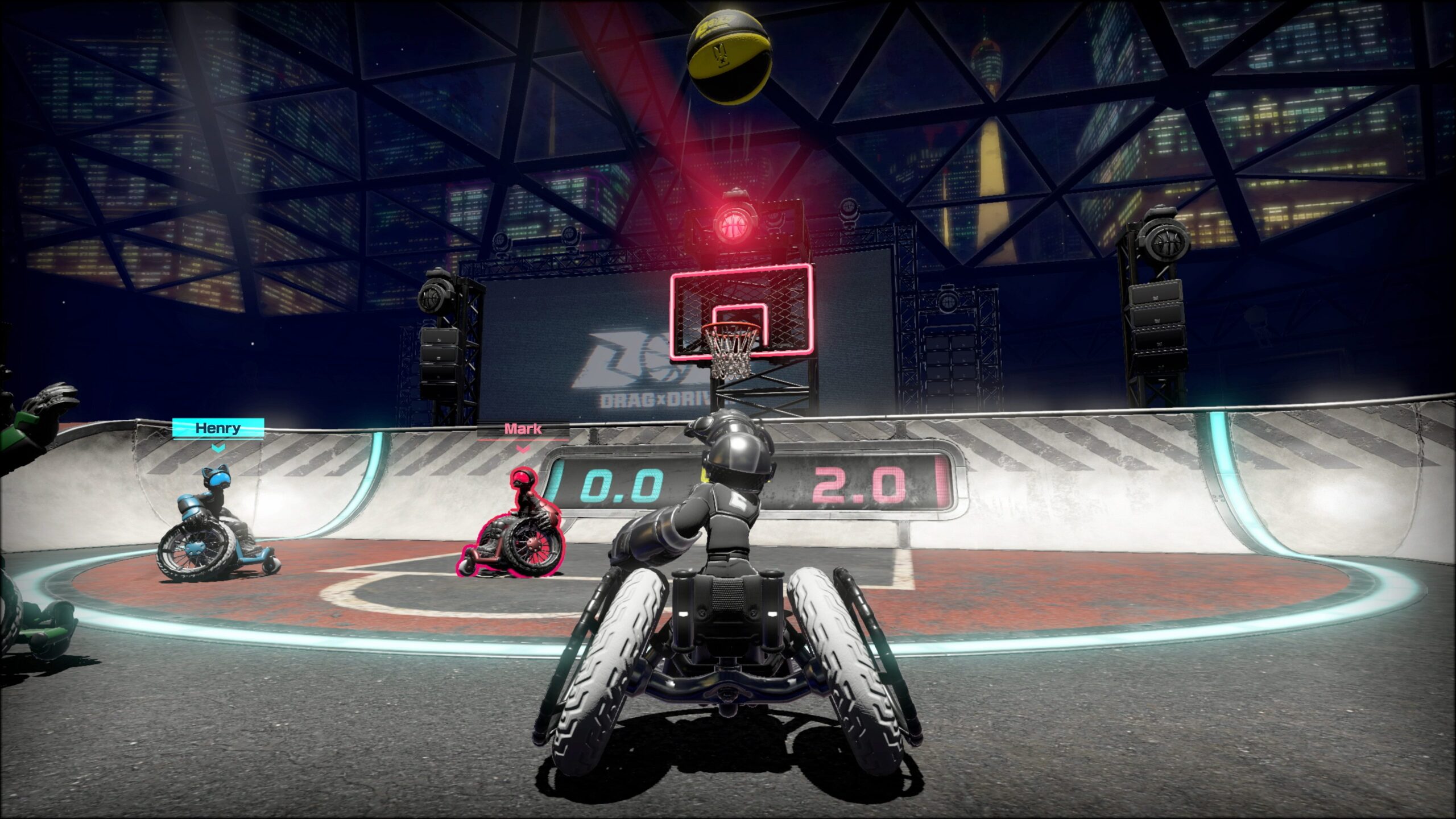لاعب يسدد كرة سلة في لعبة Drag X Drive.