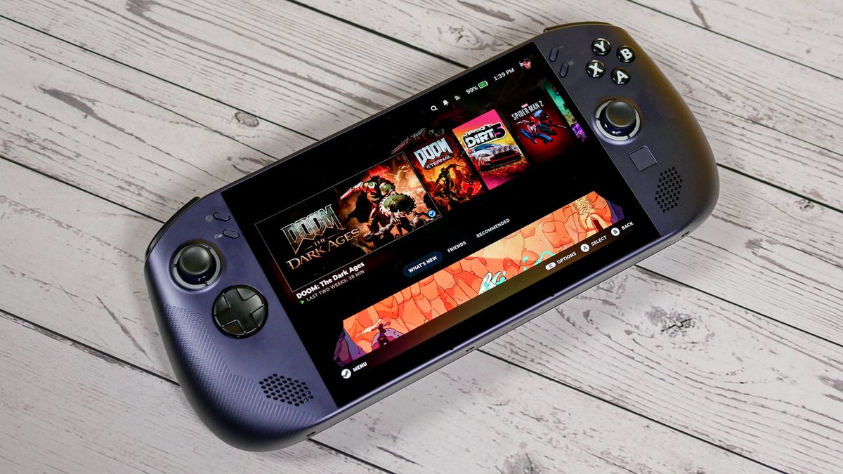 جهاز Lenovo Legion Go S بنظام SteamOS