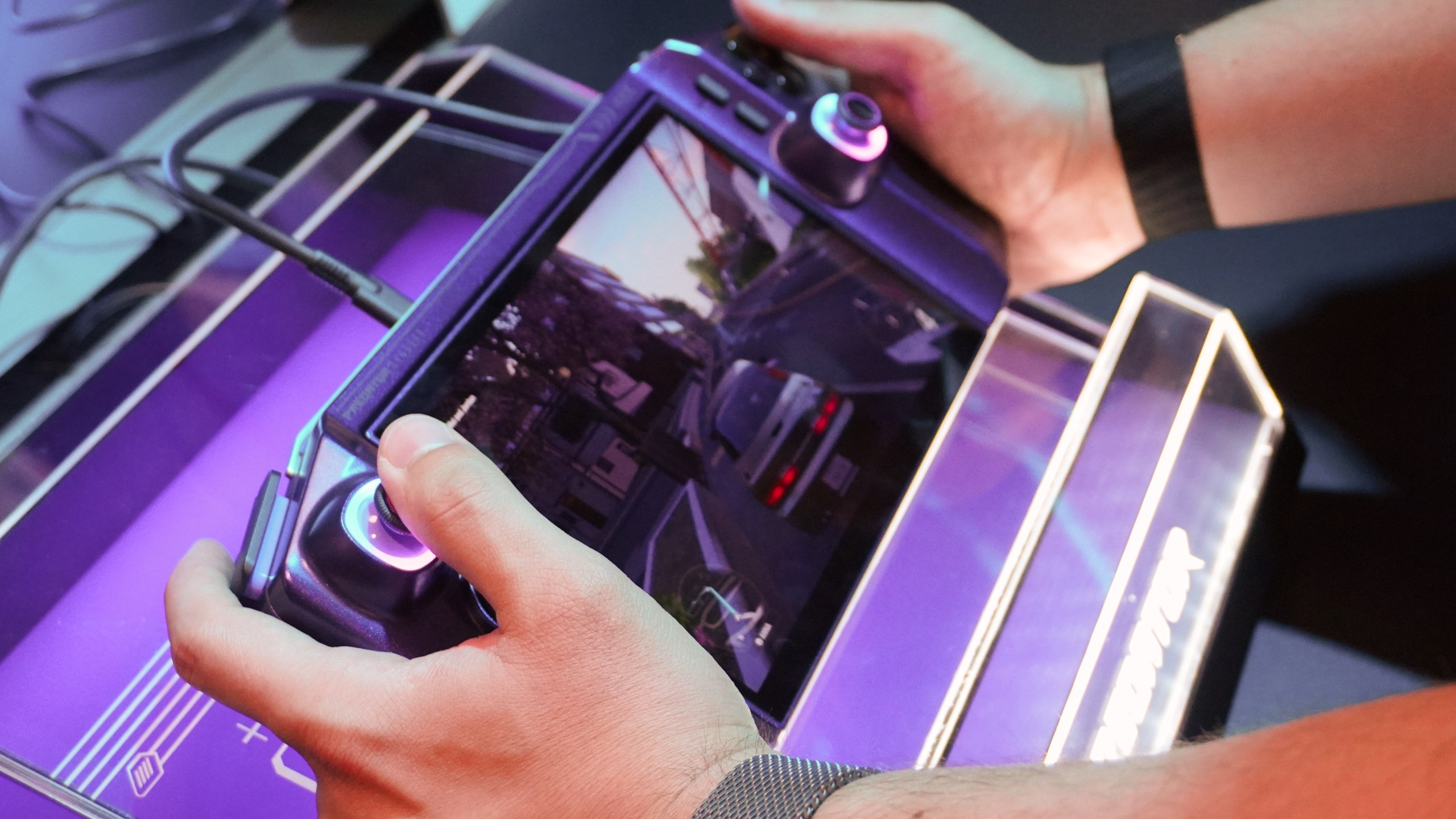 جهاز Acer Project DualPlay Mini