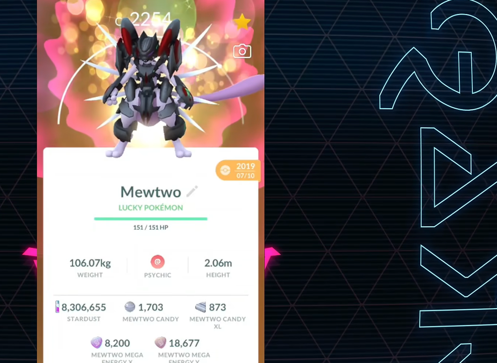 صورة توضيحية لـ Armored Mewtwo في لعبة Pokémon Go تعرض نقاط ضعفه وأفضل العدادات