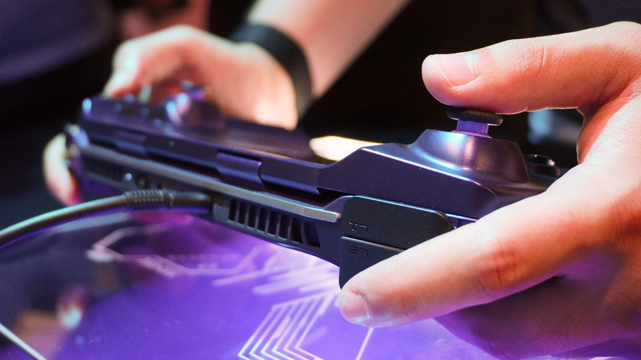 جهاز Acer Project DualPlay Mini