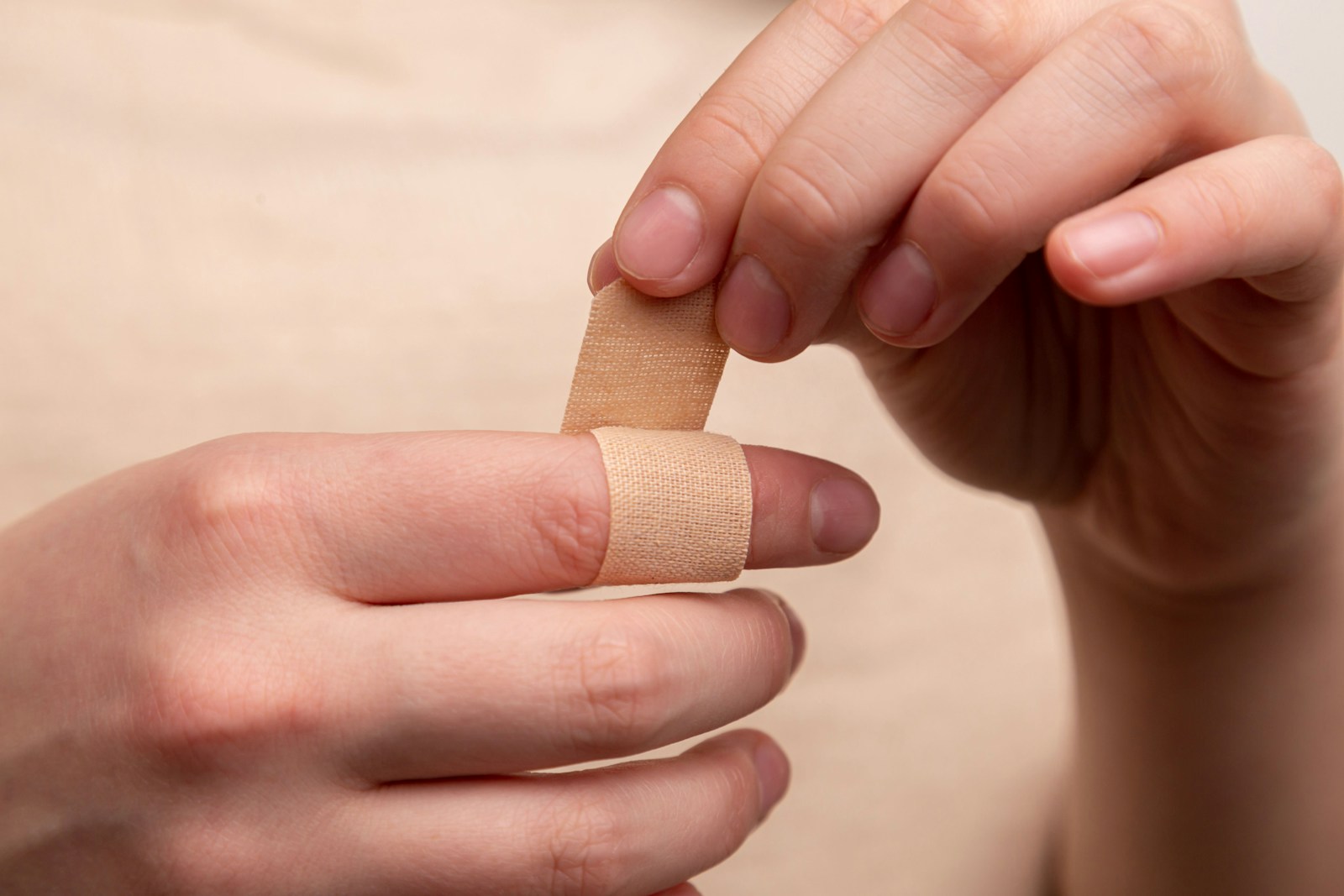 كيف تحافظ على دفع فواتيرك: استراتيجيات عند المرض أو الإصابة