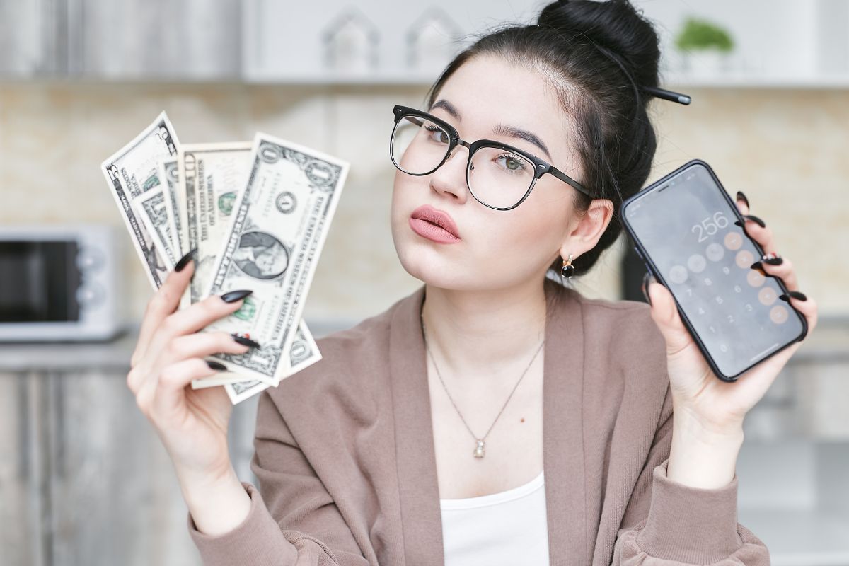 ١٥ طريقة حقيقية ومضمونة لكسب ٢٠ دولارًا في وقت قياسي: دليلك للمال العاجل