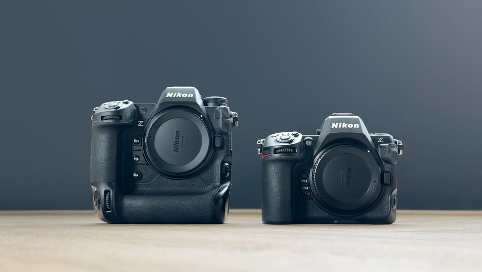 مارسيل فان أوستن: مقارنة بين Nikon Z8 بدون قبضة و Nikon Z9 من الأمام