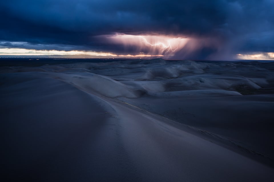 صورة عينة لبرق التقطت بكاميرا Nikon Z7