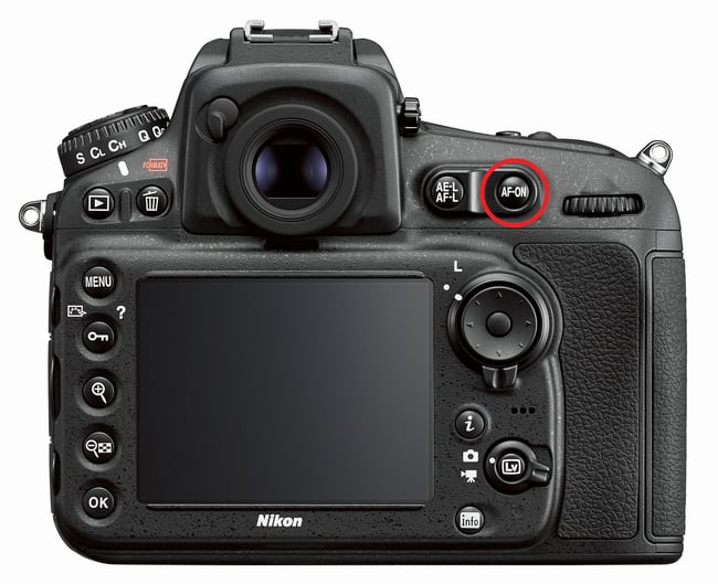 زر AF-ON على كاميرا Nikon DSLR