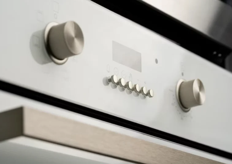 مشاكل فرن الكهرباء الشائعة وكيفية إصلاحها: نصائح الخبراء