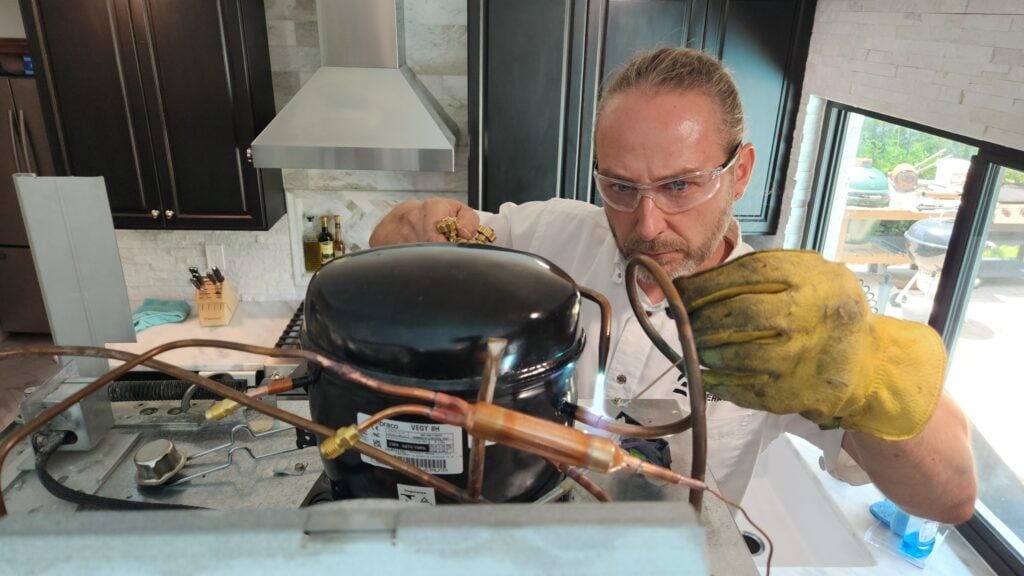 ثلاجتك لا تعمل كيف تصلحها