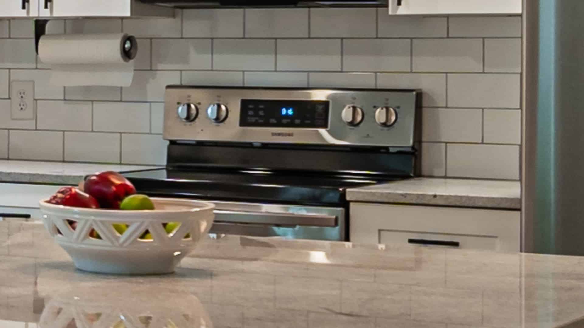 حل مشكلة رمز الخطأ E1 F5 في فرن Whirlpool