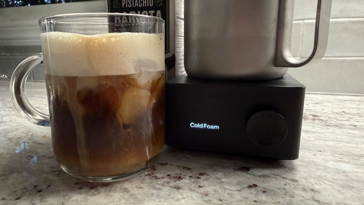 Terra Kaffe Aero مع حليب نباتي