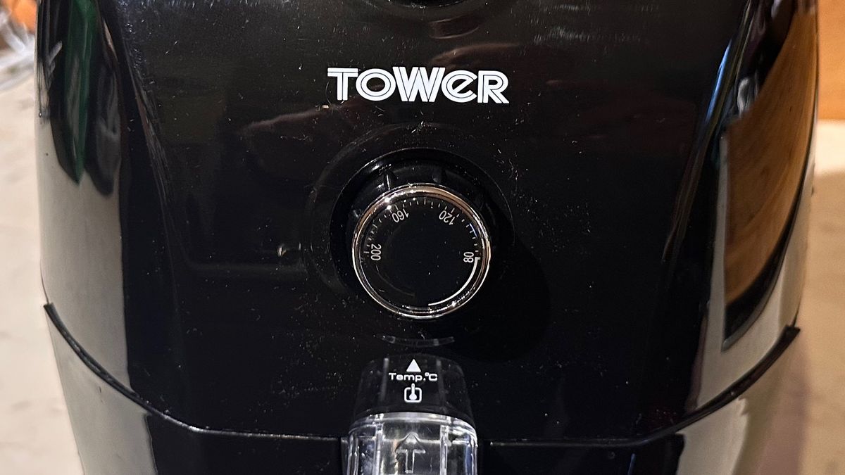 مراجعة قلاية Tower T17025 الهوائية