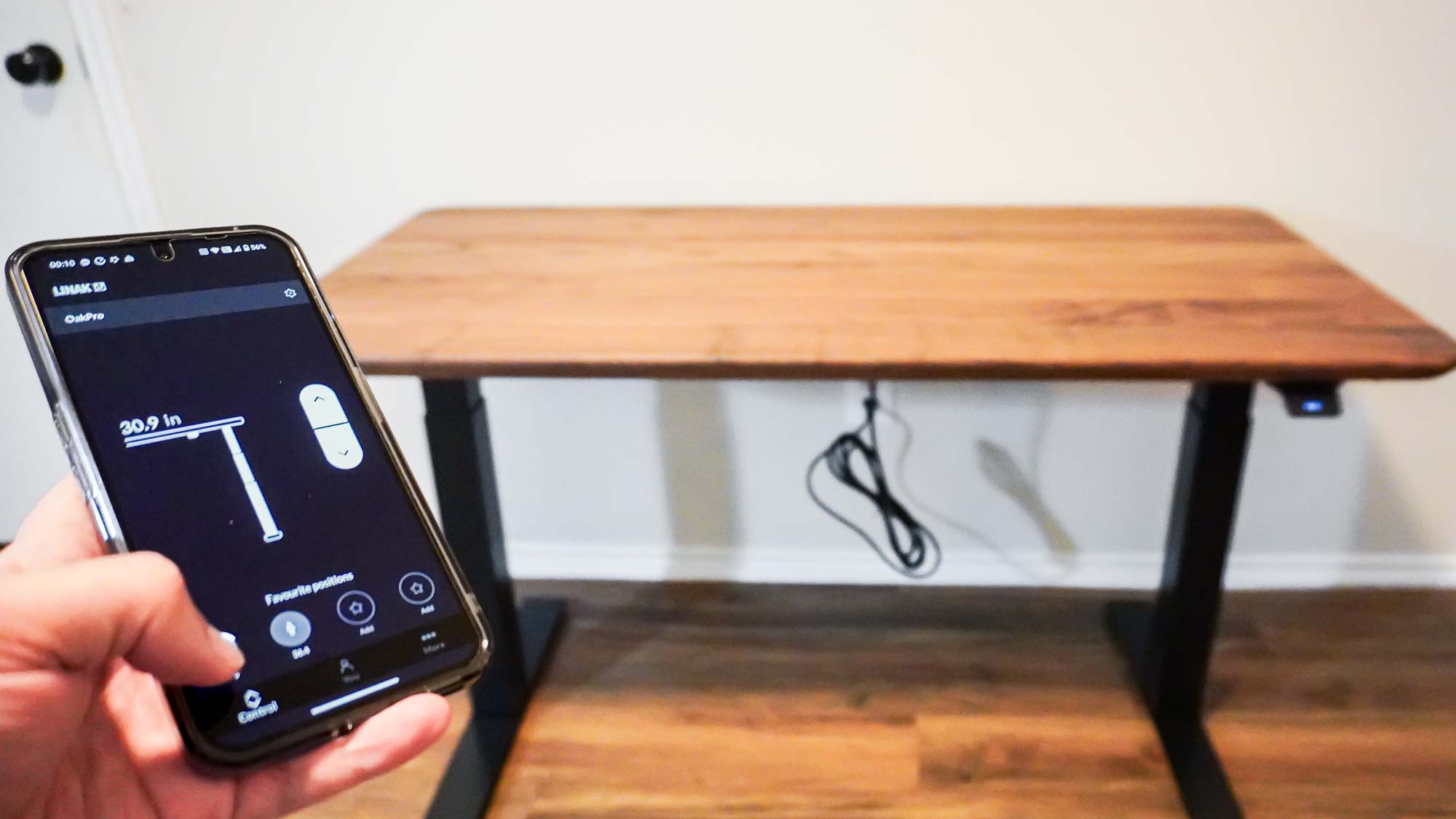 التحكم في مكتب Oakywood Standing Desk Pro عبر تطبيق Desk Connect بتقنية البلوتوث