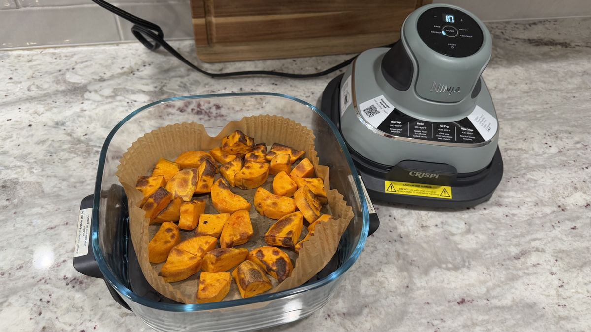 Ninja Crispi مع بطاطا حلوة مقلية بالهواء