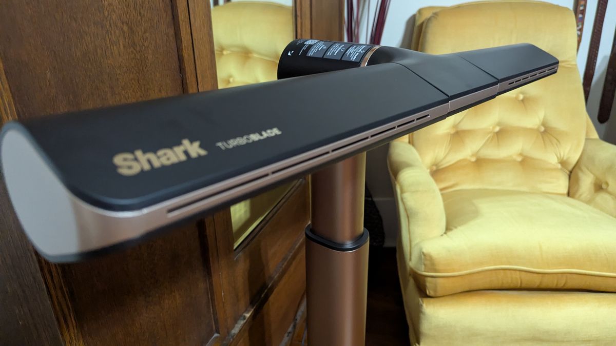 مروحة Shark TurboBlade في منزل المراجع