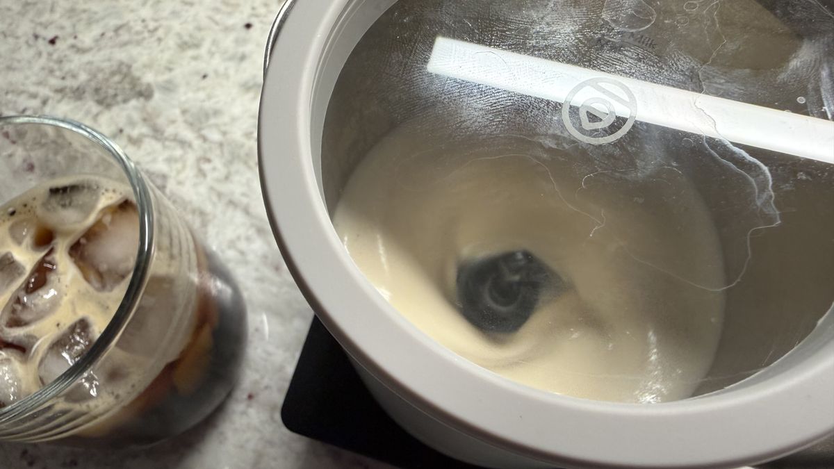 Terra Kaffe Aero مع حليب نباتي