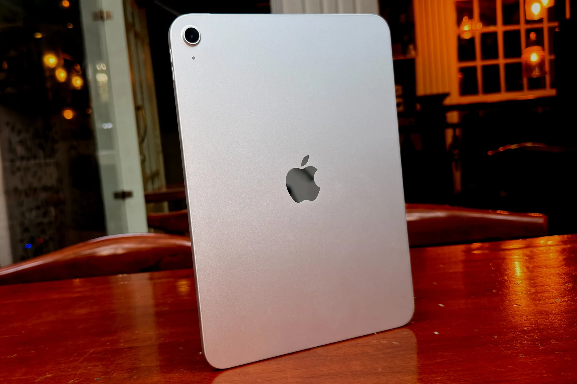 Angled side rear view on the 11th Gen iPad.