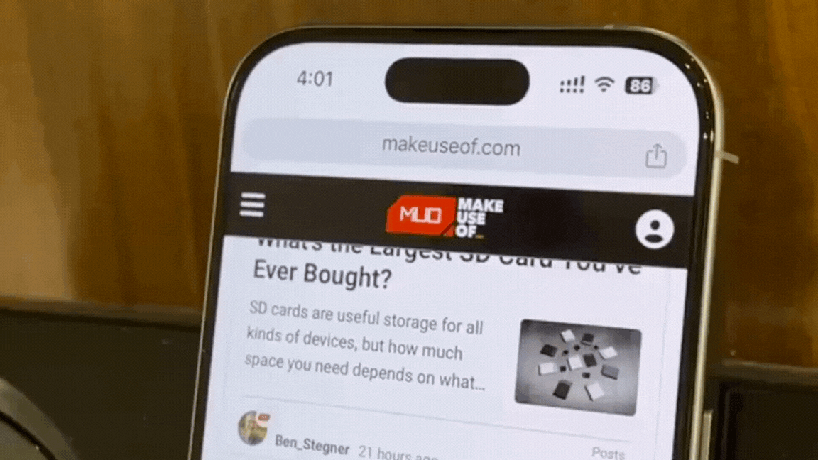 iPhone 16 Pro scrolling on MUO-Anim