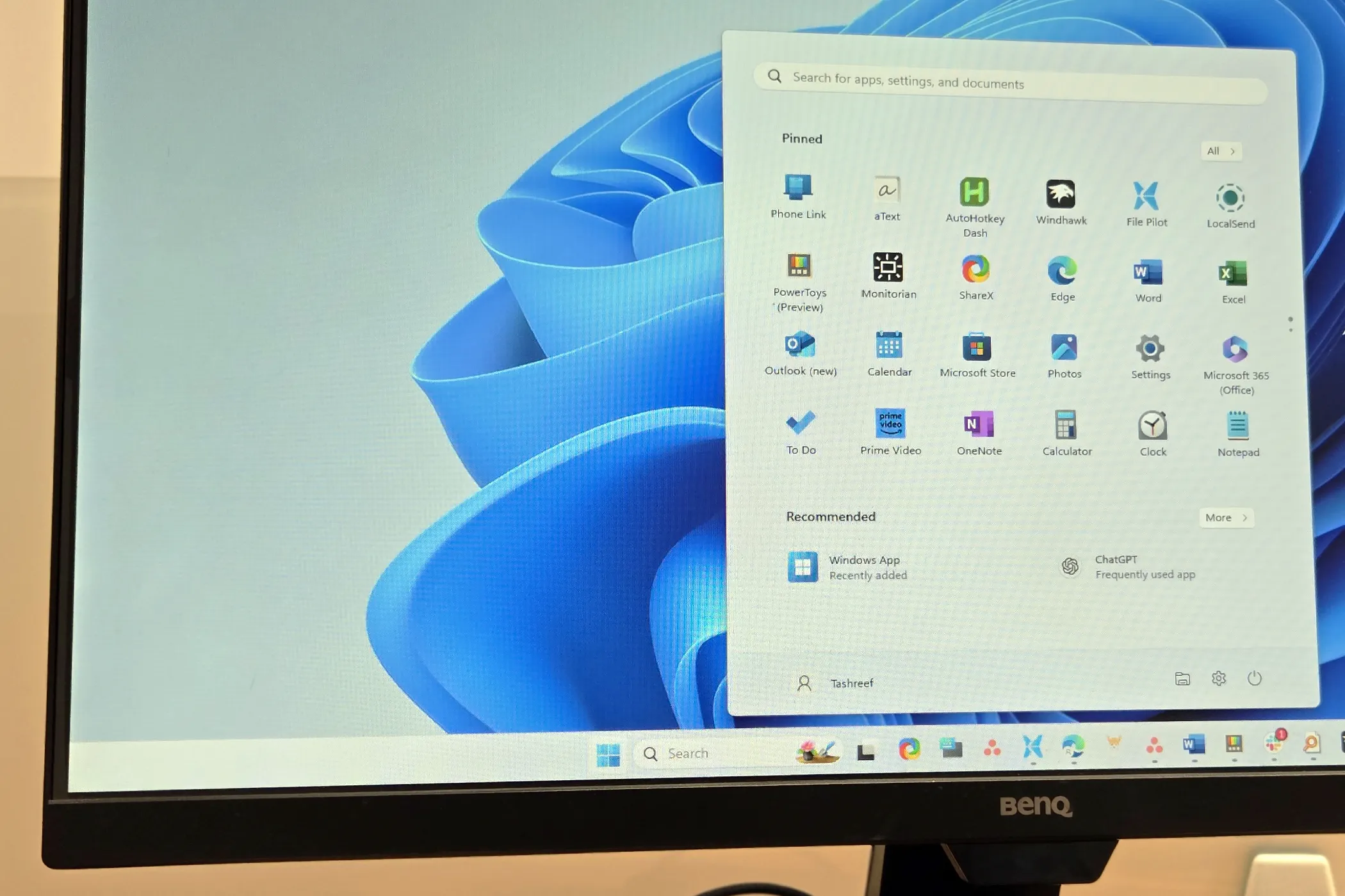 Windows 11 Start menu on a BENQ monitor