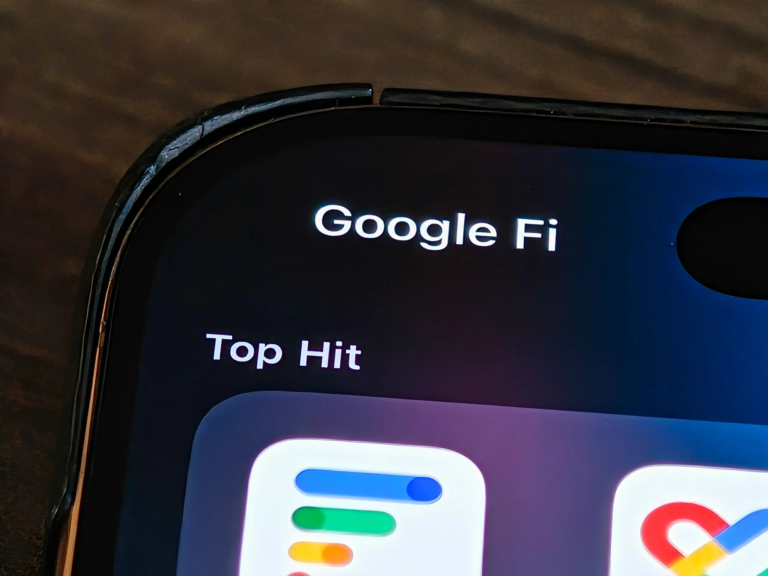 اسم شبكة Google Fi Wireless على جهاز iPhone 16 Pro