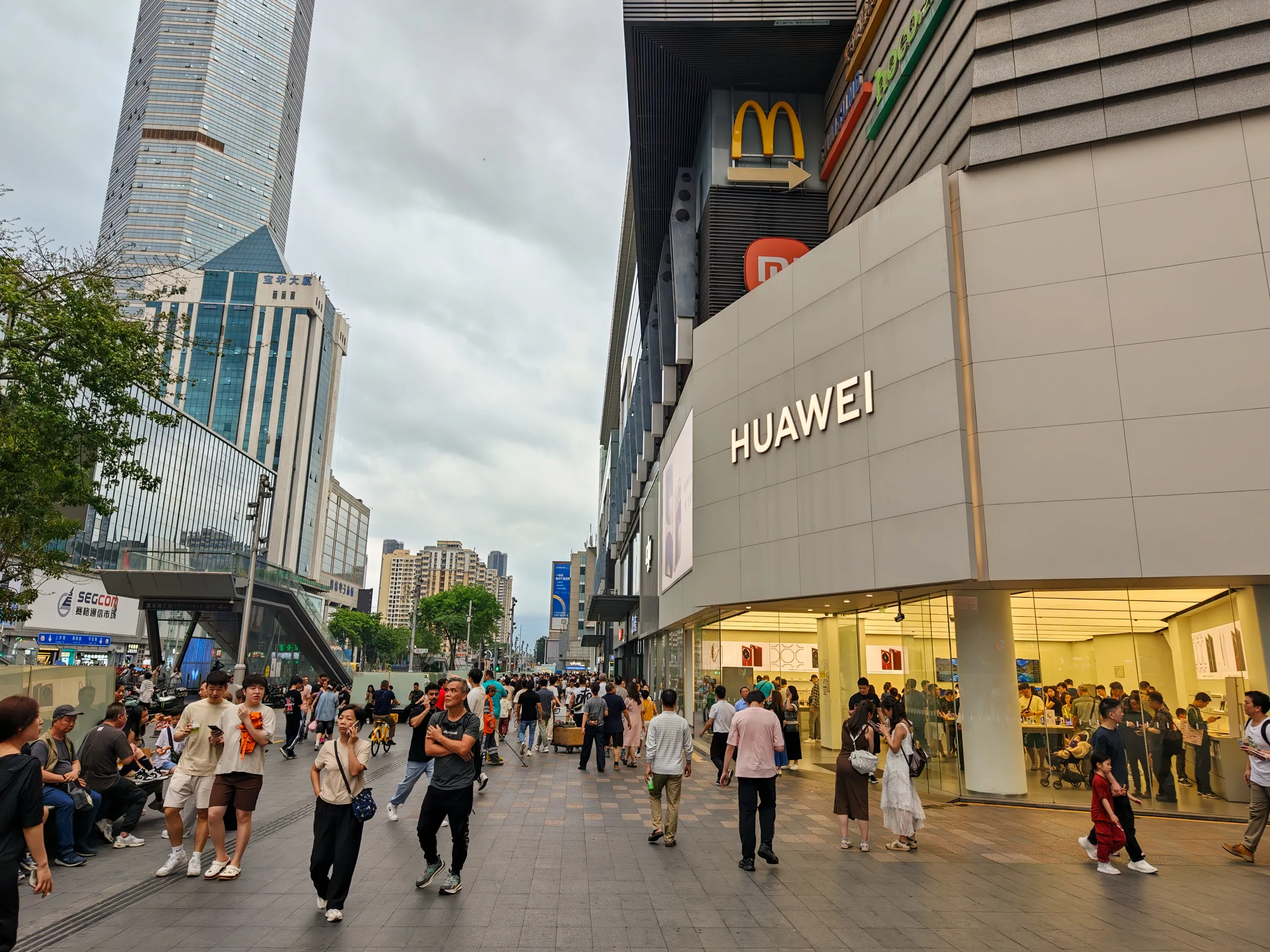 The Huawei store on Huaqiang Road North in Huaqiangbei, Shenzhen, China