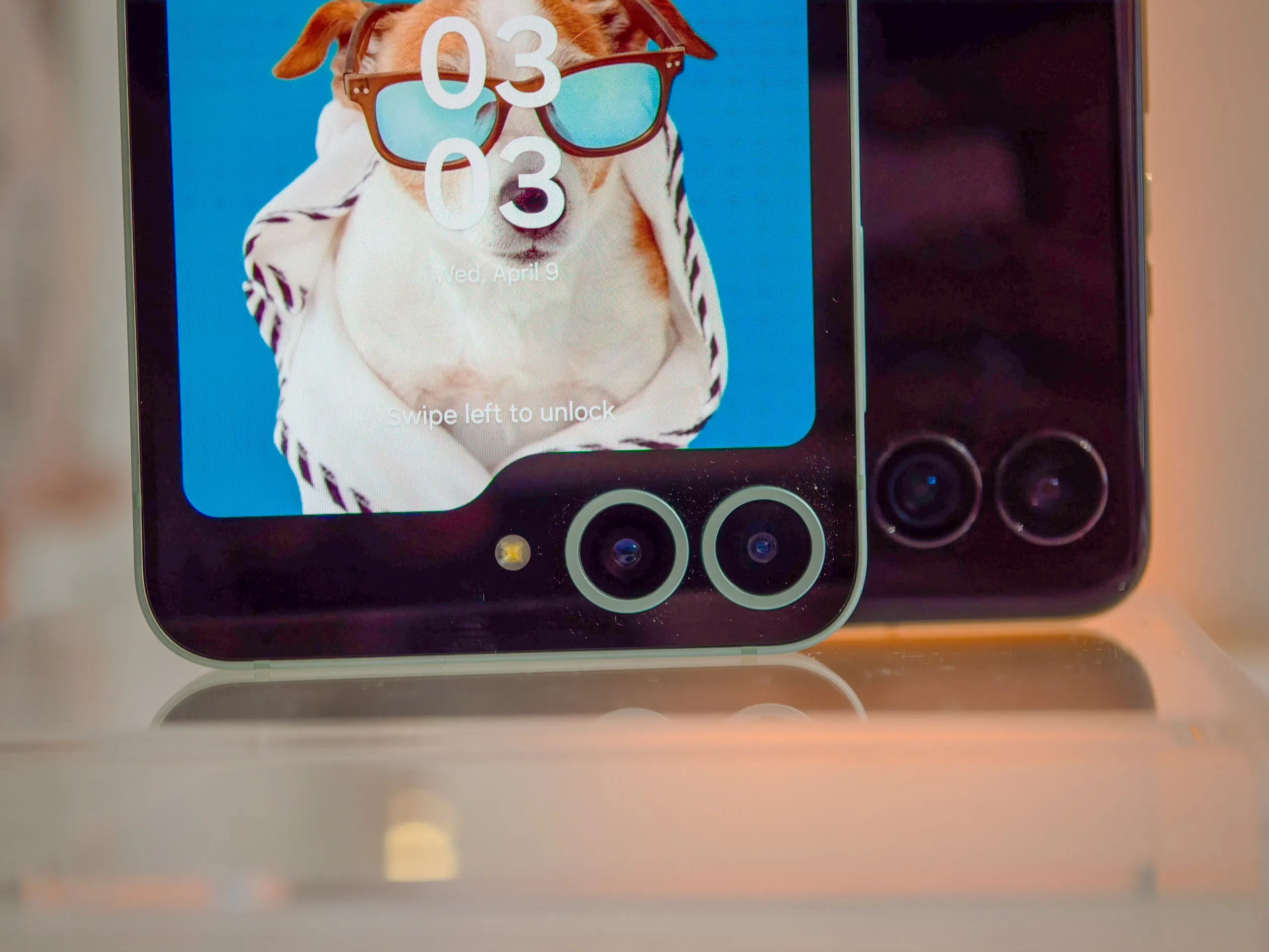 Galaxy Z Flip 6 vs Moto Razr Ultra 2025 cameras