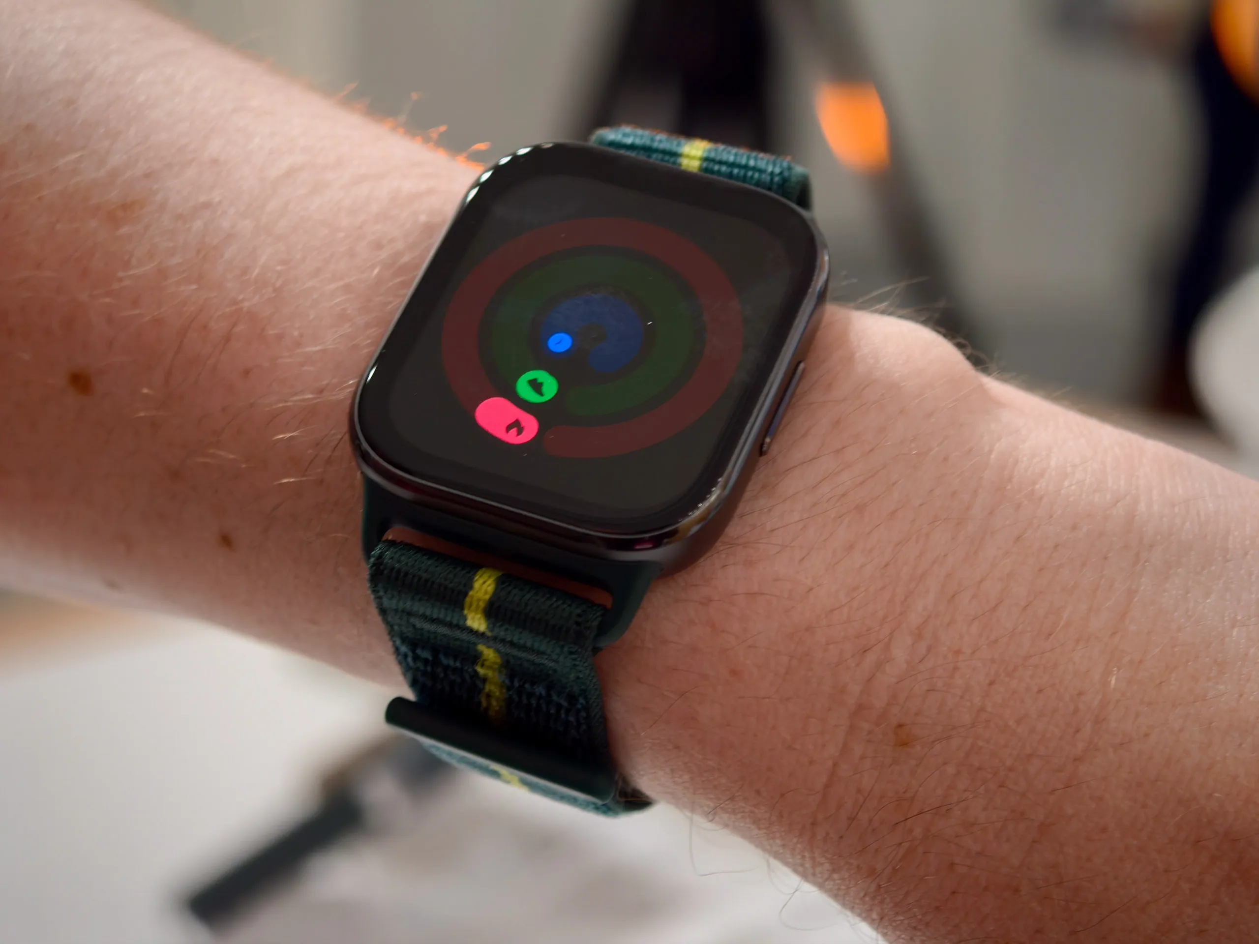 تتبع النشاط في Moto Watch Fit 2025 الجديدة