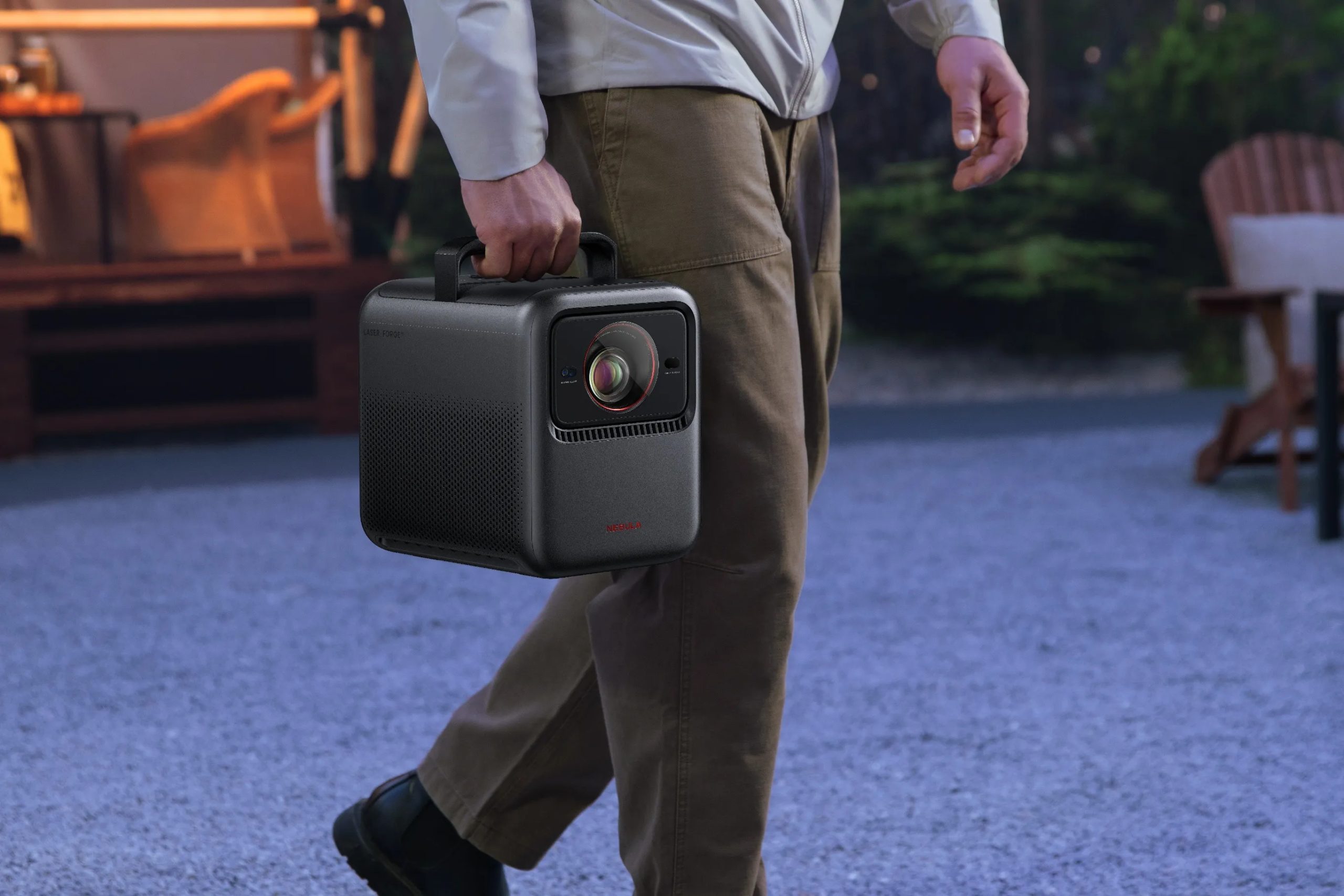 جهاز العرض الخارجي Nebula X1.