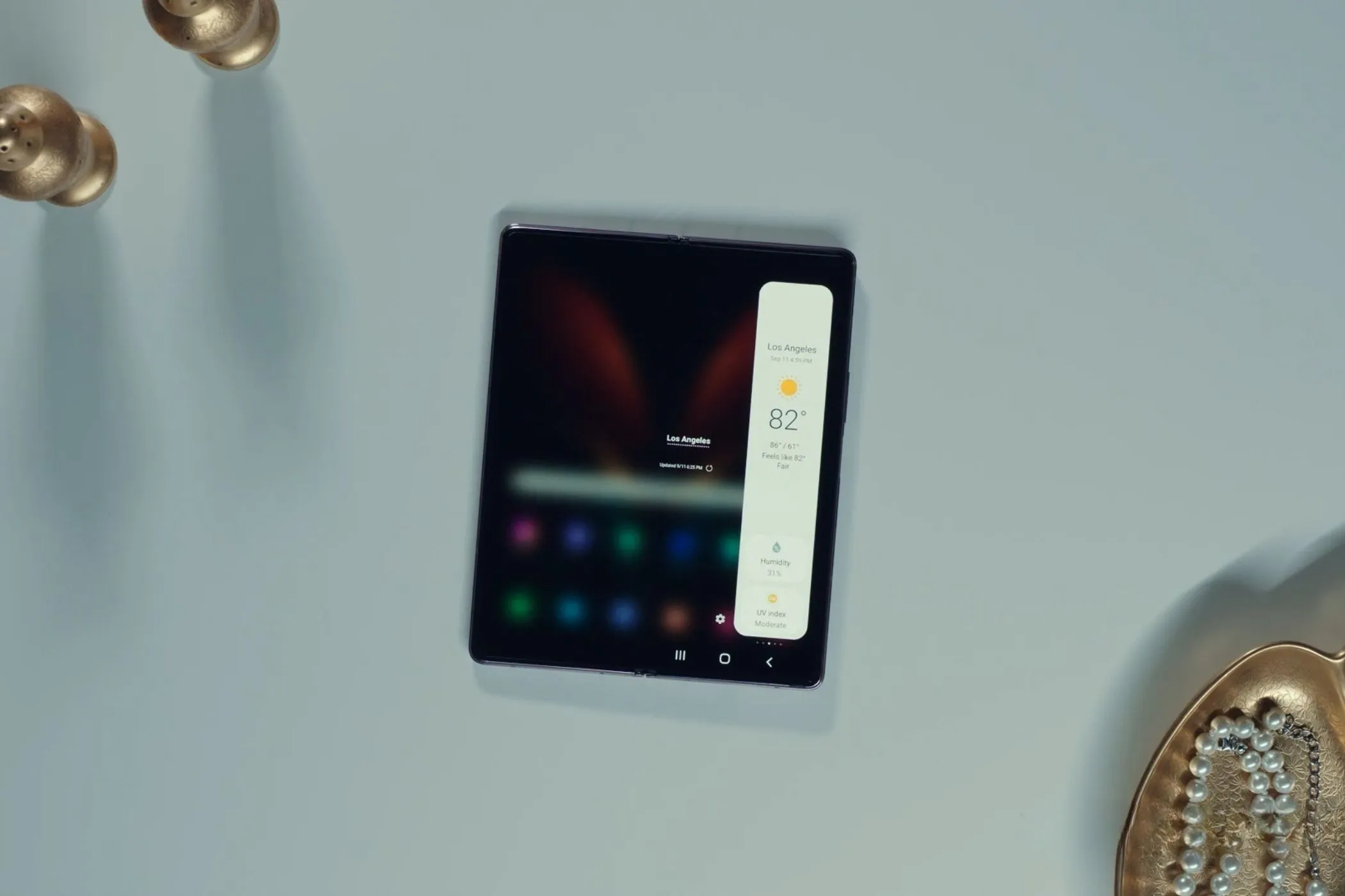 Edge panel on Samsung Fold2