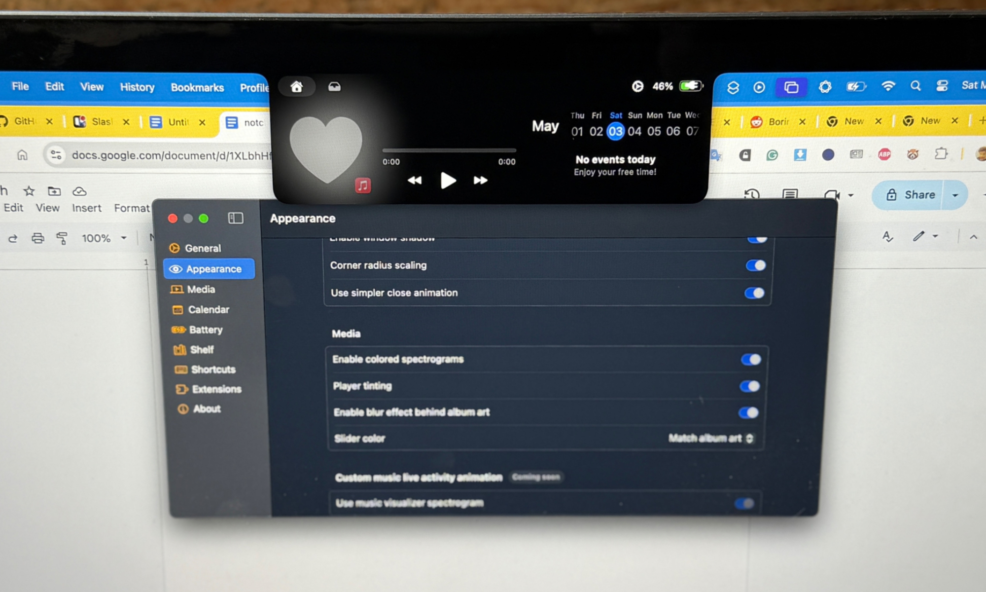تشغيل الموسيقى لتطبيق Boring Notch.