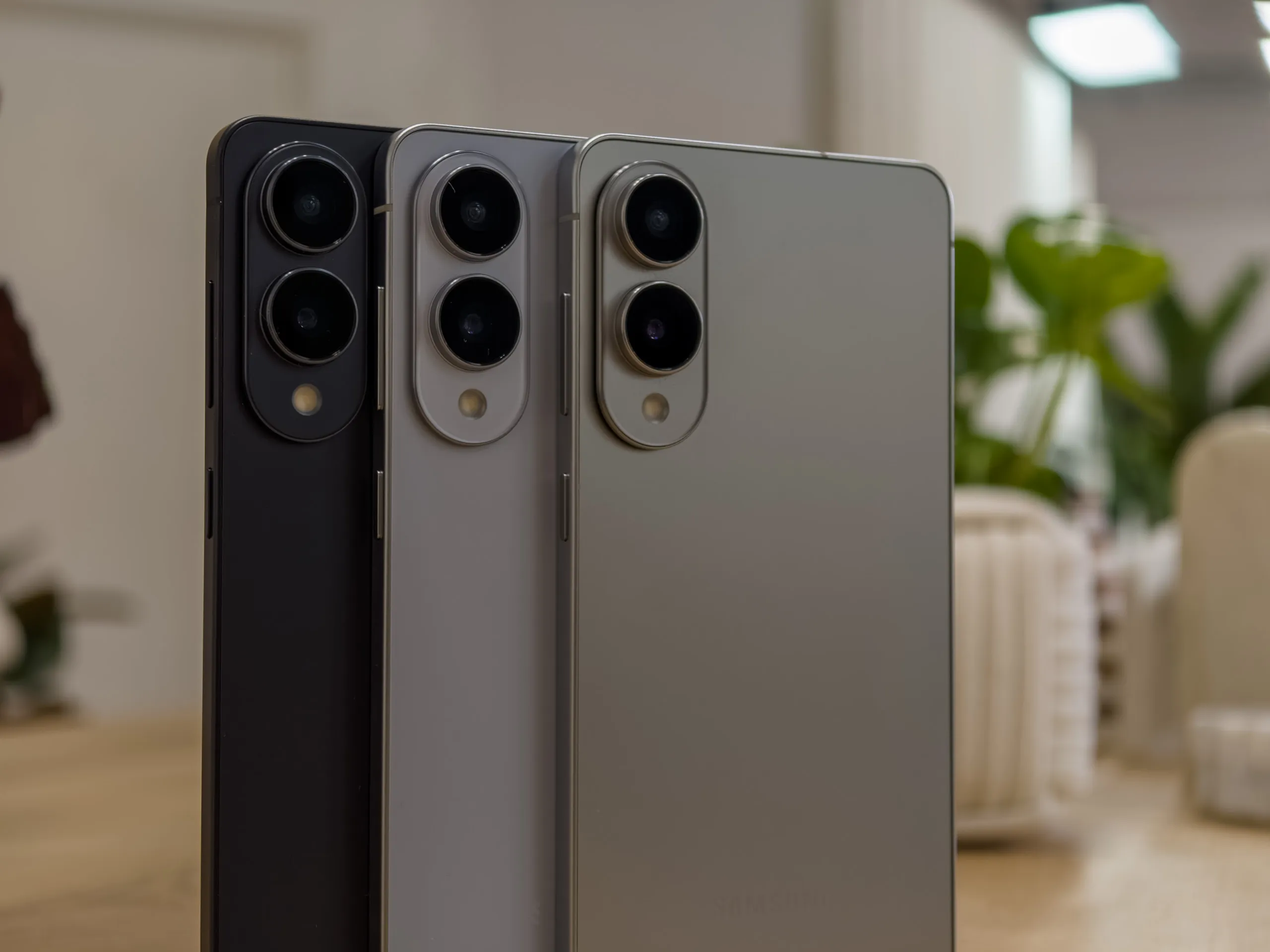 Galaxy S25 Edge in all three colors close up on the cameras