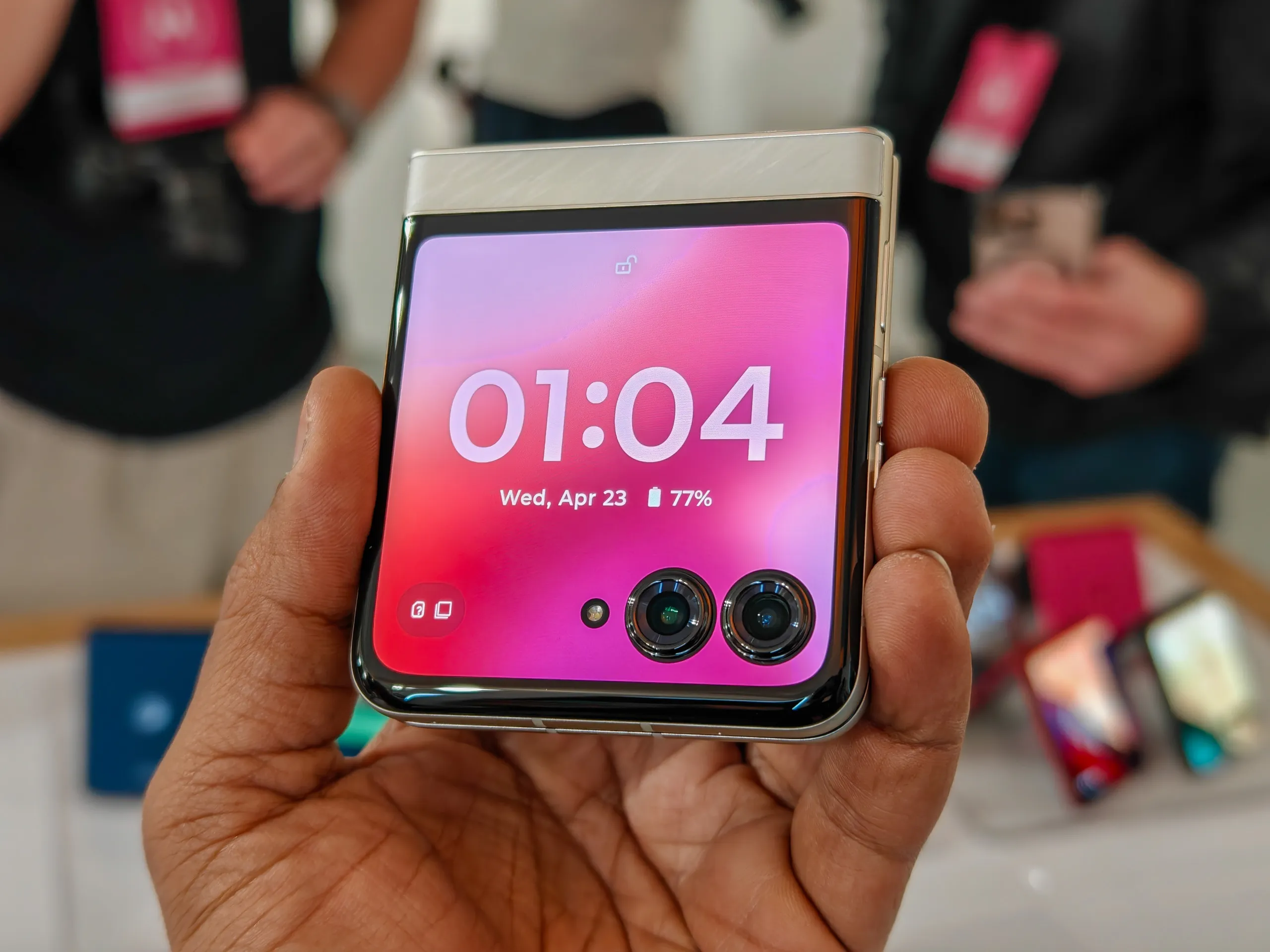 Moto Razr 2025 in Pantone Lightest Sky (white)