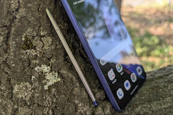 Moto G Stylus 2025 stylus up close