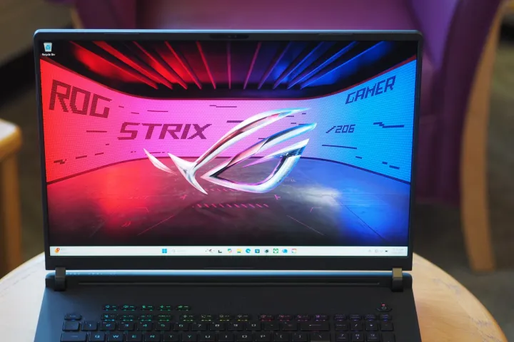 Asus Strix SCAR 18 2025 front view showing display.