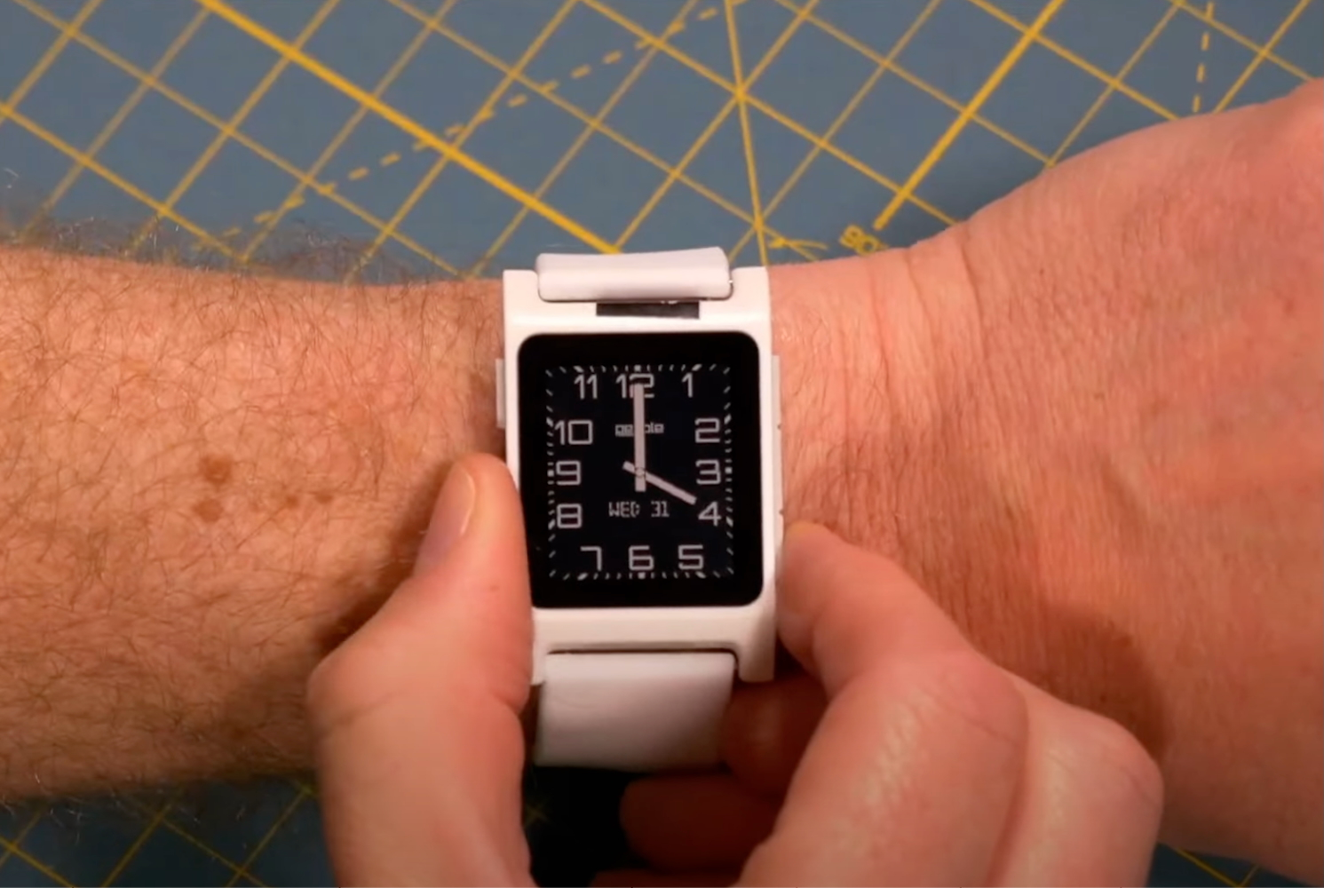 صورة ثابتة مأخوذة من فيديو لعرض جهاز Core Devices Core 2 Duo.