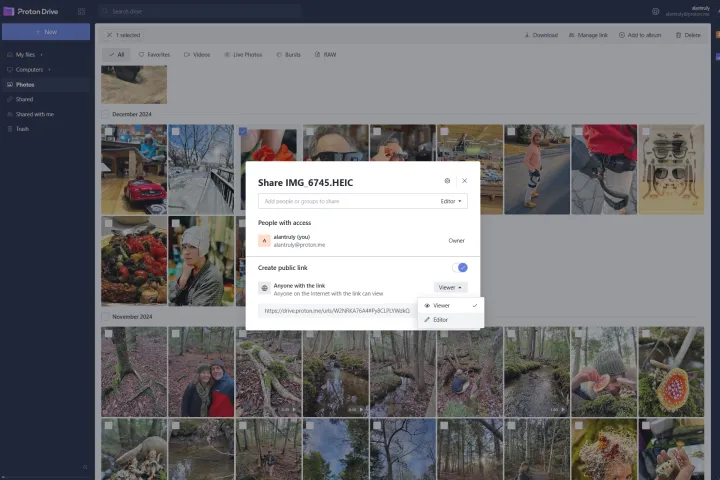 Proton Drive includes advanced file and folder sharing features.