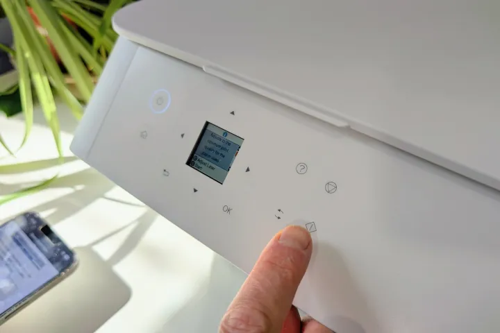 Epson gave the EcoTank ET-2980 a tiny display and a couple of odd buttons.