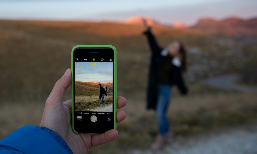 التقاط صورة بالهاتف المحمول