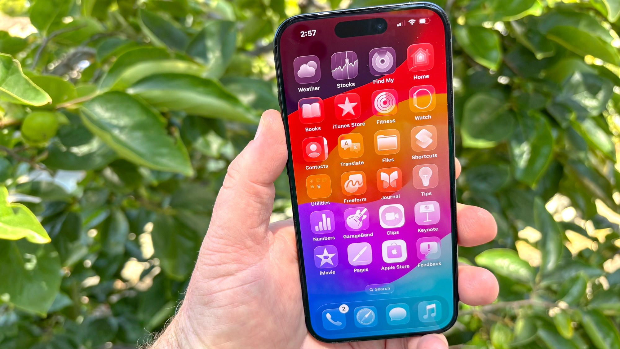 home screen with transparent icons in iOS 26