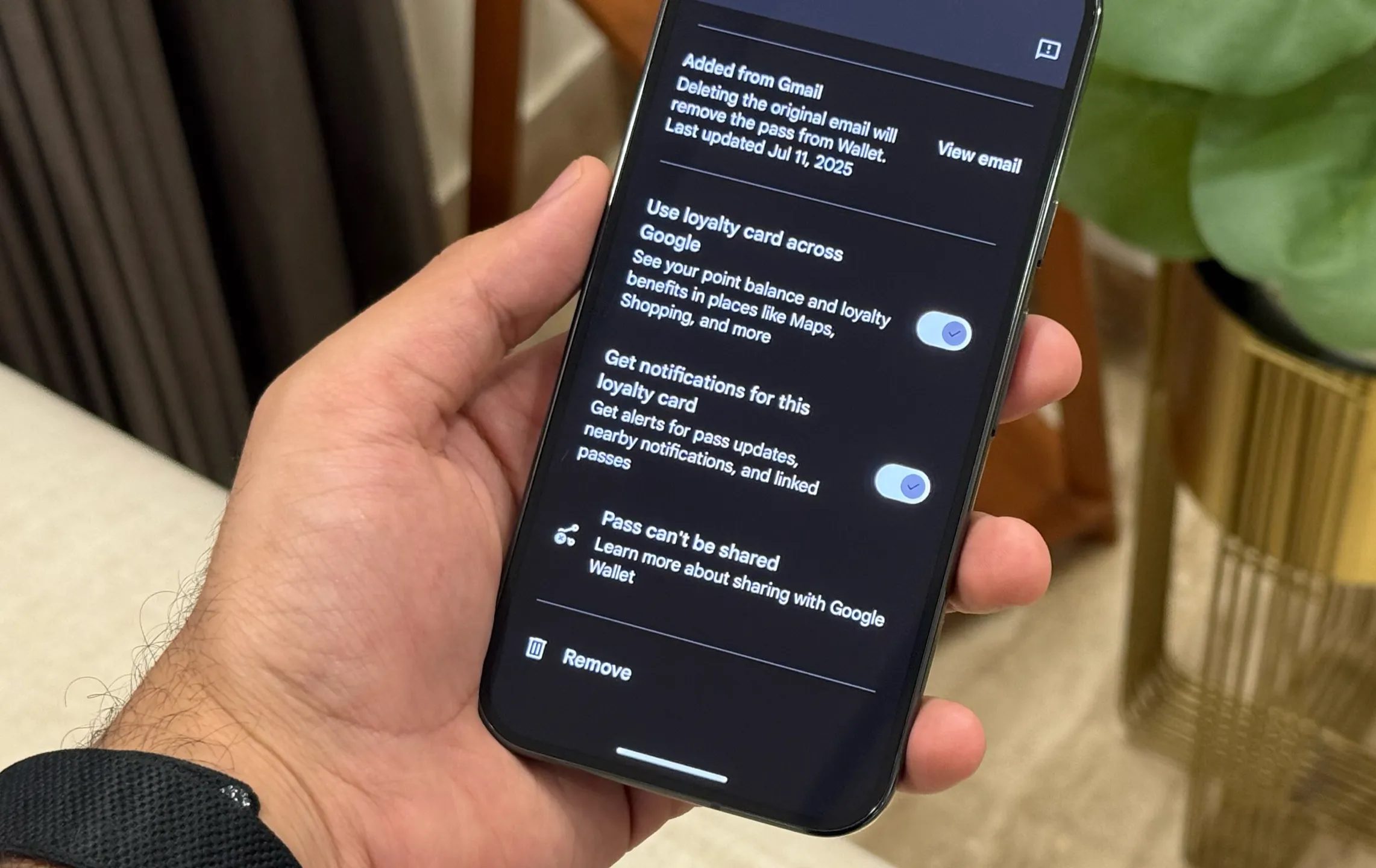 Google Wallet toggle for getting notifications related to passes and cards based on location