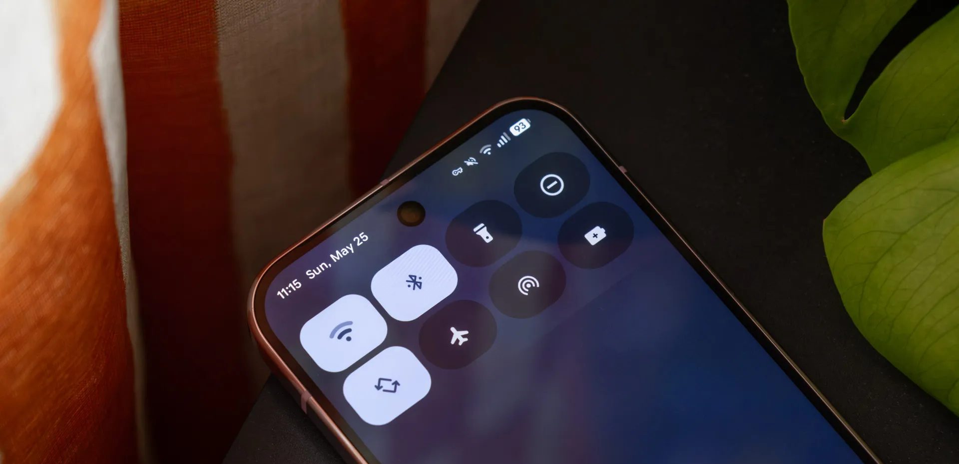 قائمة الإعدادات السريعة في Pixel 9 Pro.