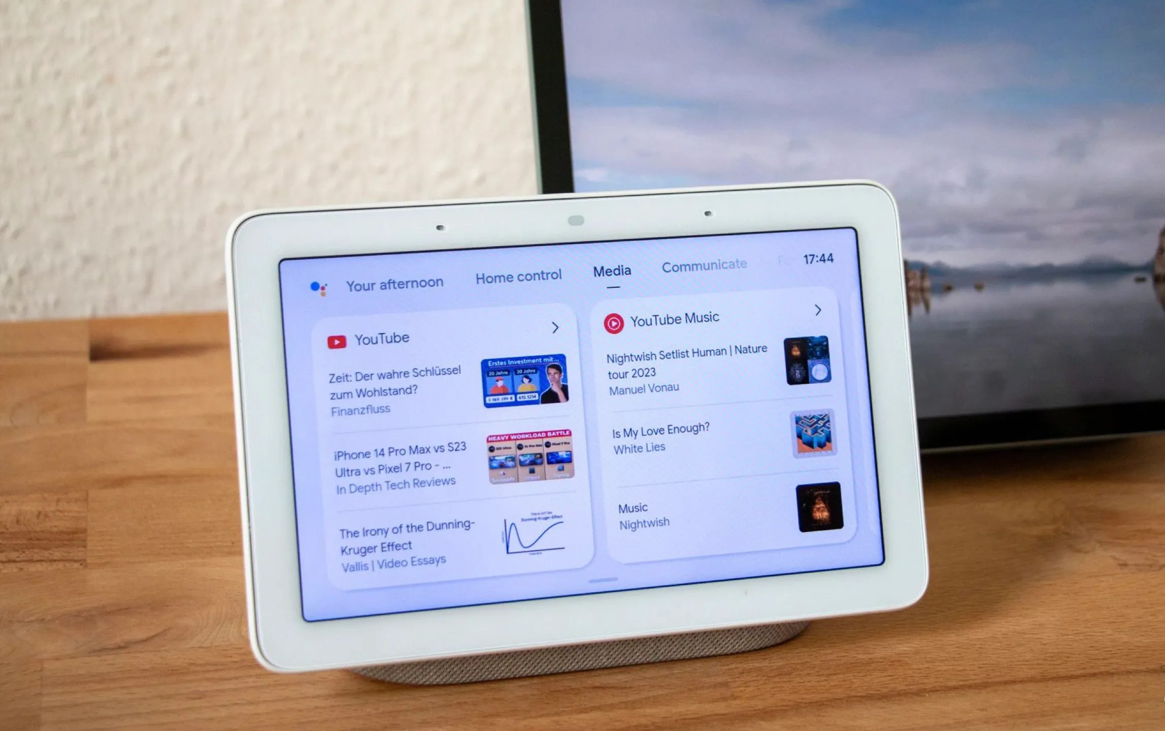 عناصر التحكم بالوسائط على Google Nest Hub